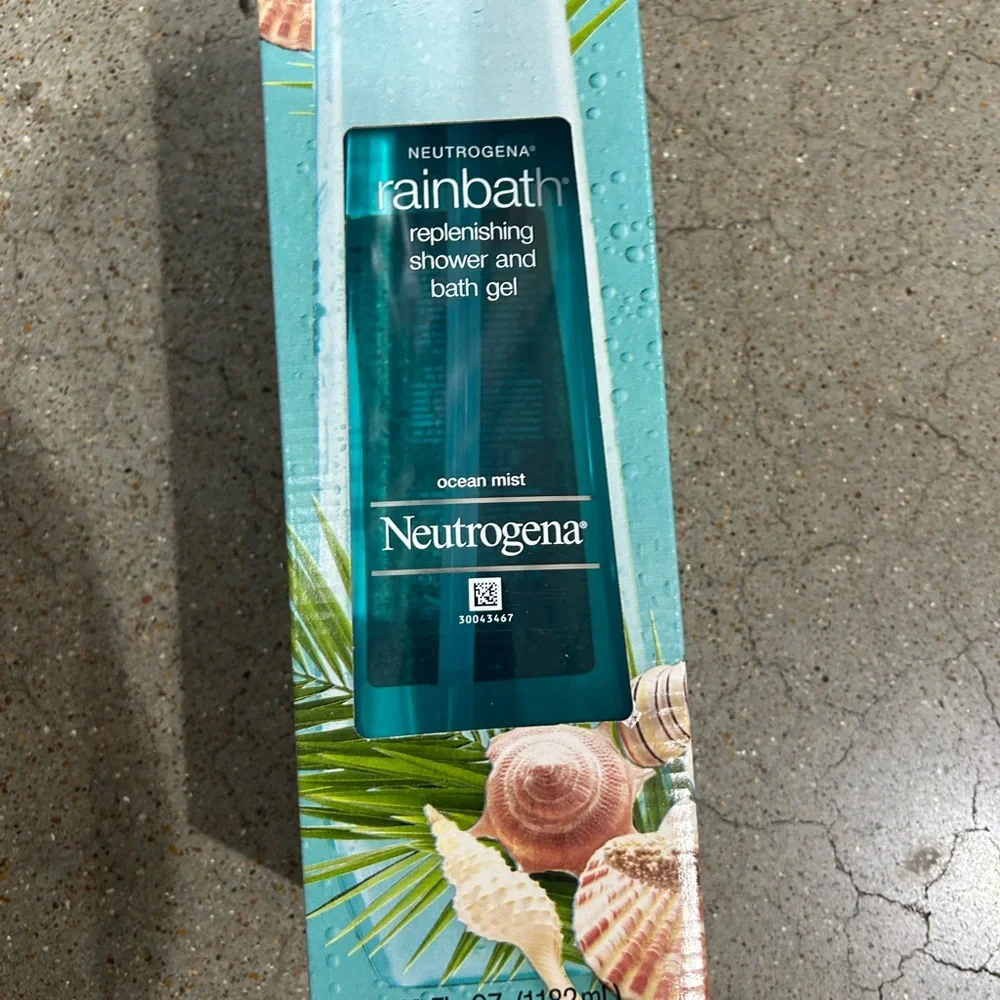 New 40 fl oz Neutrogena Rain Bath Shower & Bath Gel Ocean Mist